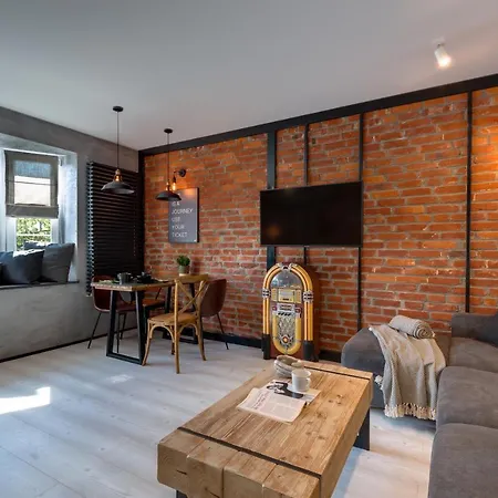 Colobrzeg Loft Apartamento *